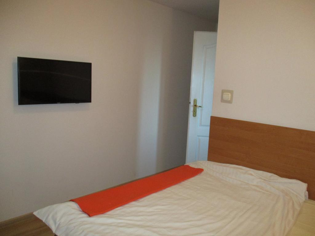 Hotel Pod Platanami トシェブニツァ エクステリア 写真