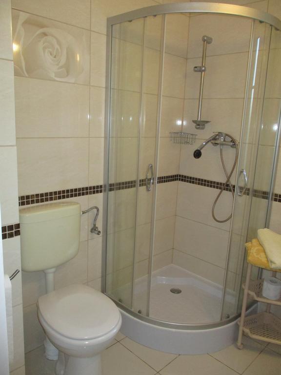 Hotel Pod Platanami トシェブニツァ エクステリア 写真